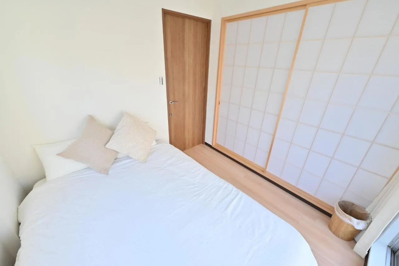 Ueno Inari House: Traditional Tokyo Lodging