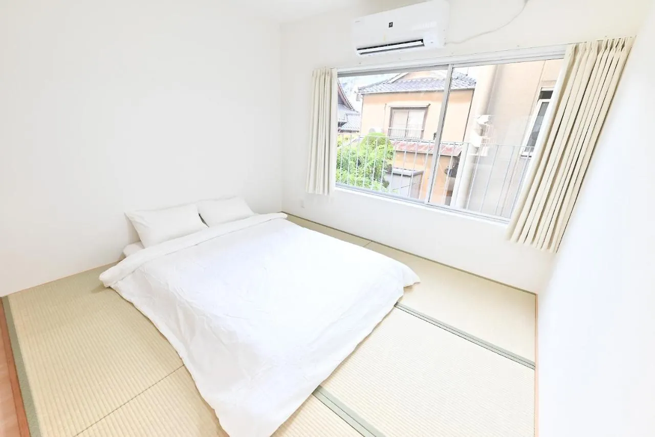 Ueno Inari House: Traditional Tokyo Lodging 0*,