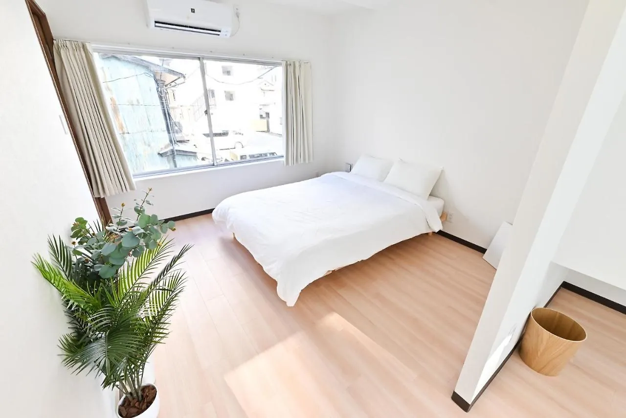 Villa Ueno Inari House: Traditional Tokyo Lodging