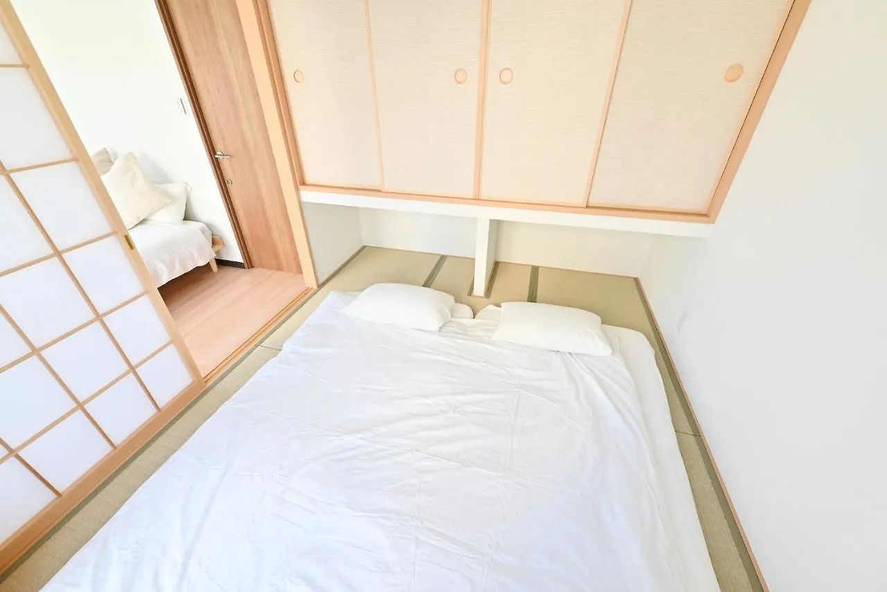 Ueno Inari House: Traditional Tokyo Lodging