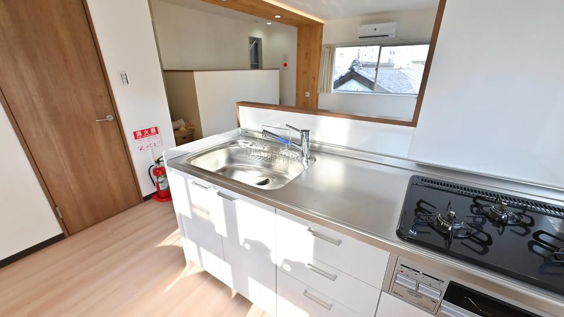 Ueno Inari House: Traditional Tokyo Lodging Villa